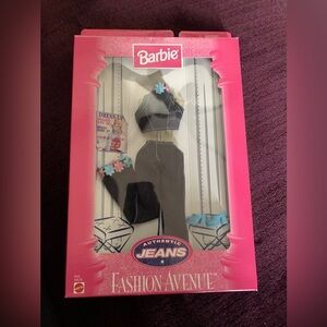 Vintage 1998 Barbie Fashion Avenue Authentic Jeans Jean Top With Shoes NEW 19179